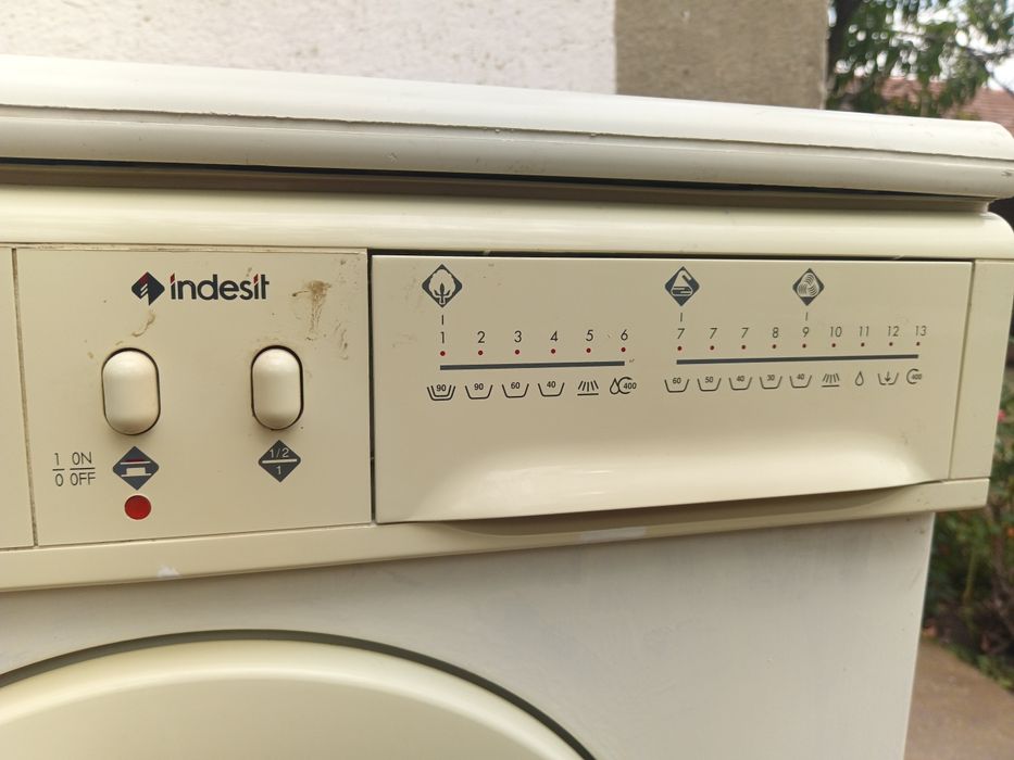 Пералня INDESIT  421W за части