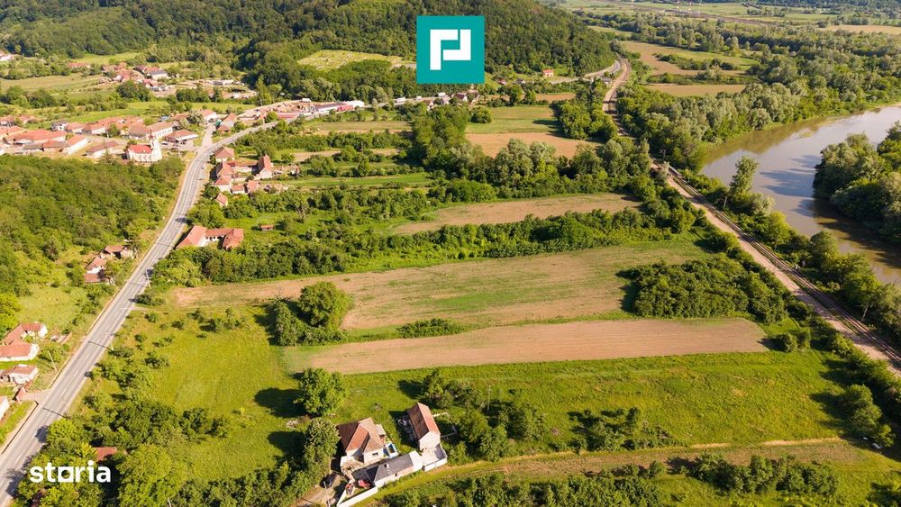 Teren intravilan 5.200 mp – Căpruţa, com. Bârzava