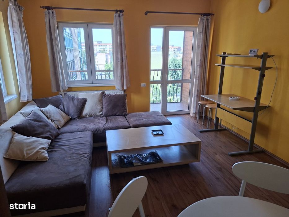 De inchiriat apartament tip mansarda Centrul Civic