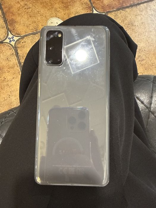 samsung s20 FE.