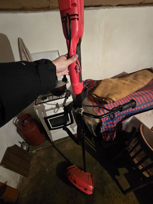 Продам триммер электрический