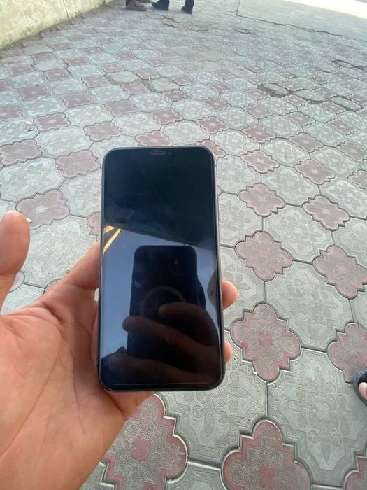 Sotiladi Iphone 11