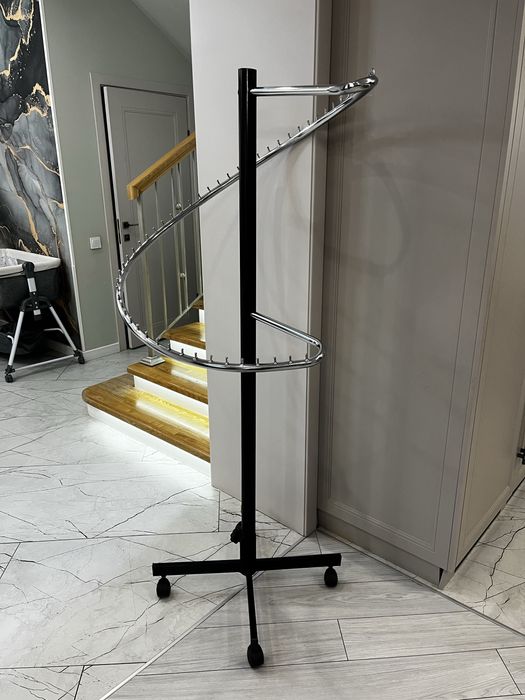 Вешалки металлические