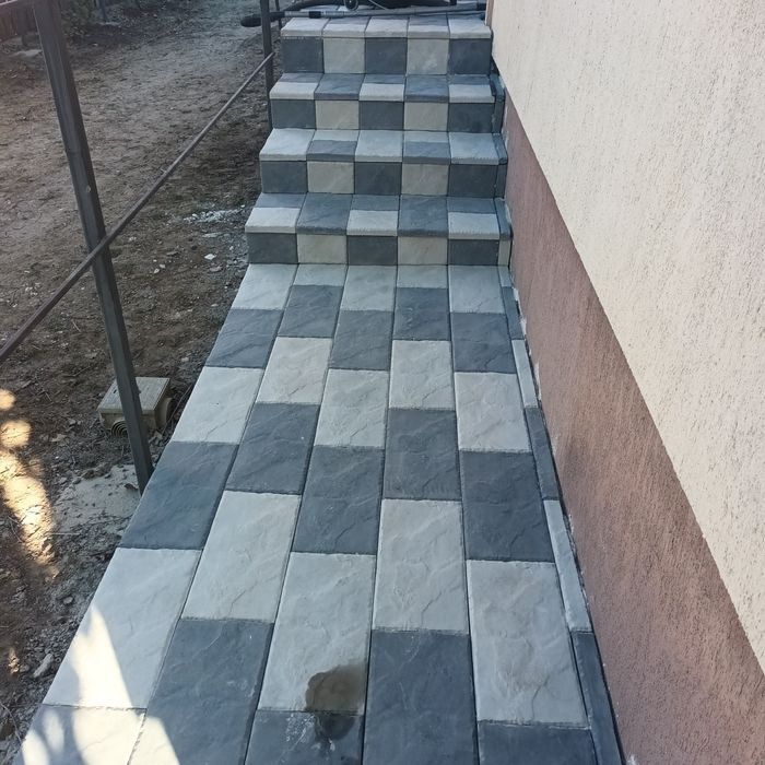 10 lei!  La OFERTĂ!!! Capace-coame de gard, piatră de placat