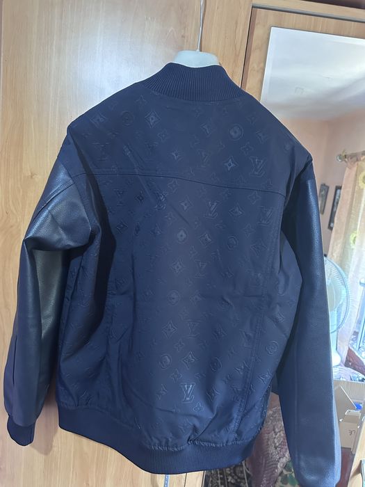 Jachete Louis Vuitton