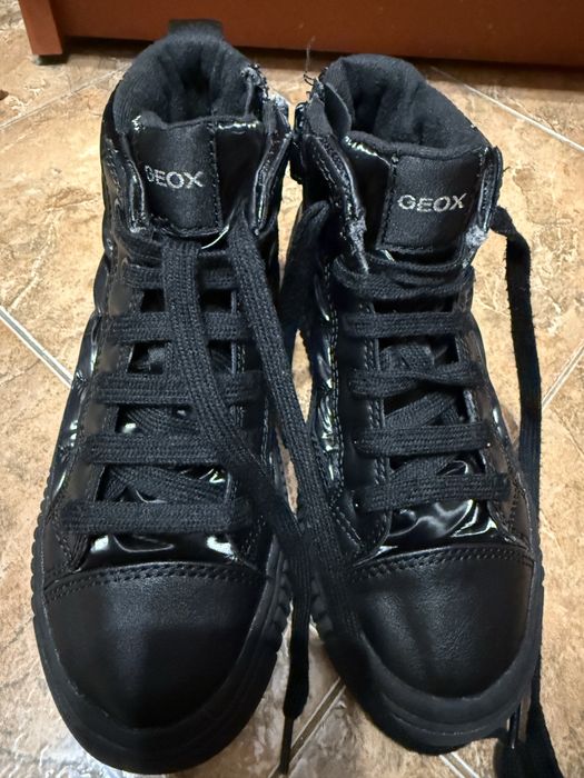 Черни сникърси/ боти Geox