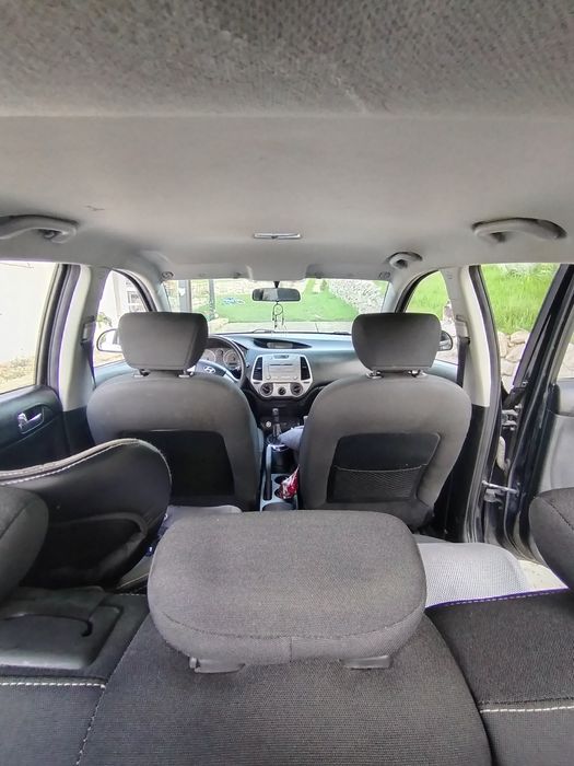 Vând Hyundai i20 1.2 benzină 2011