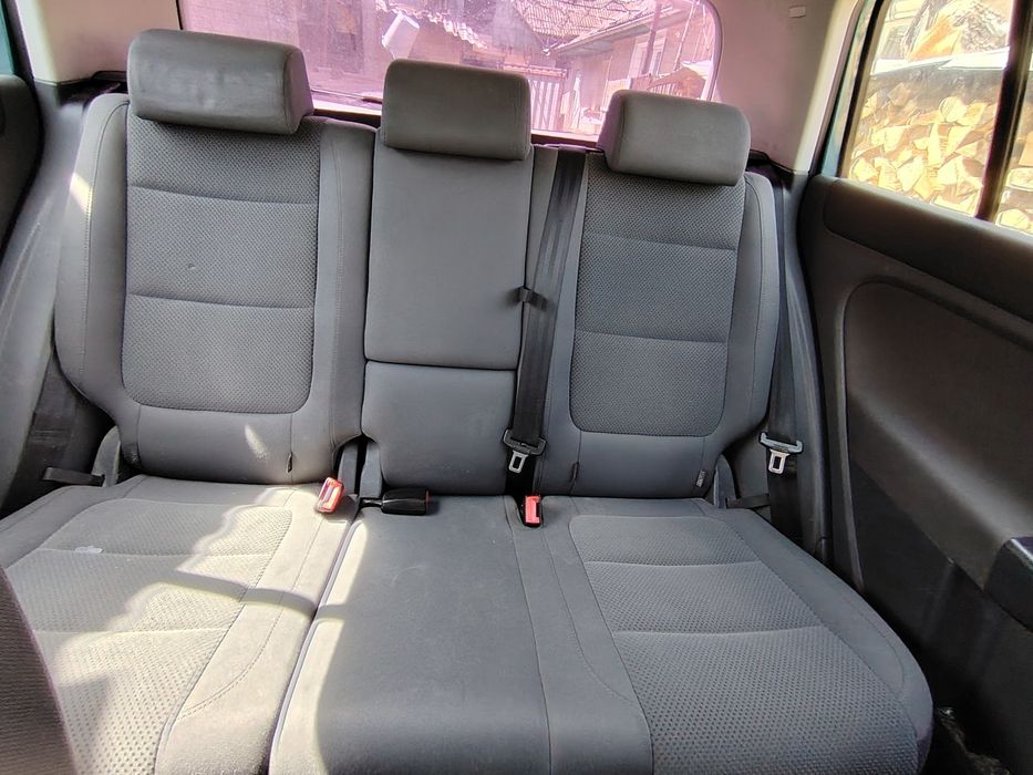 Vând Volkswagen golf 5 plus  1.6 tfsi benzina an 2005