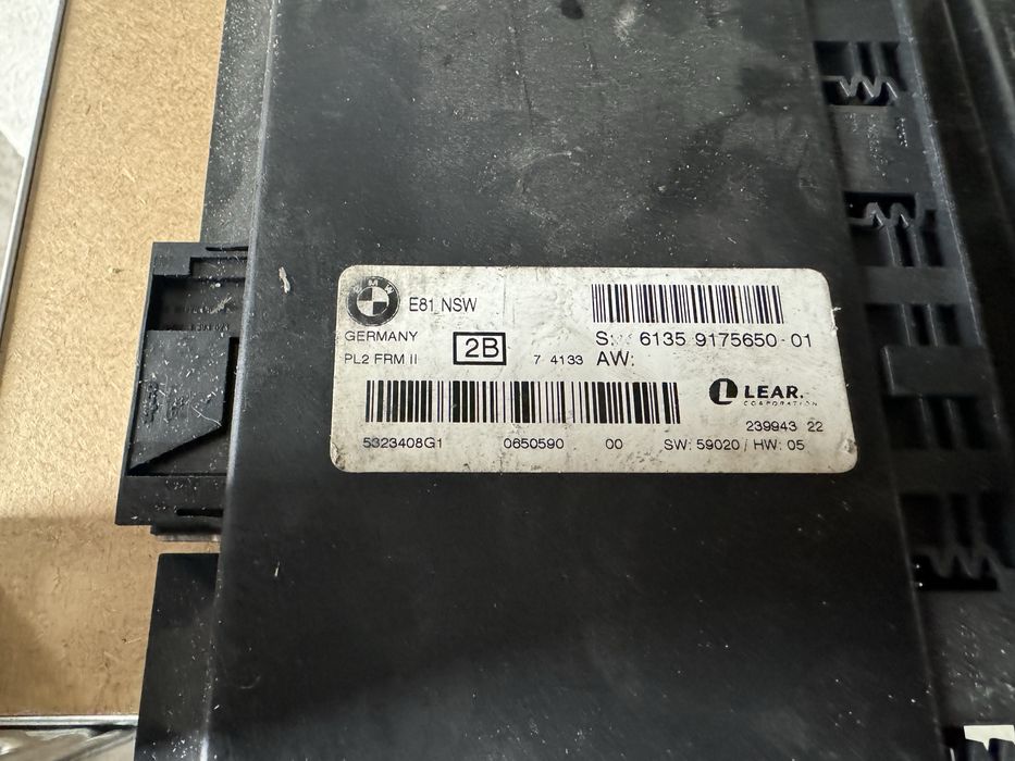 FRM modul lumini bmw e90 e87