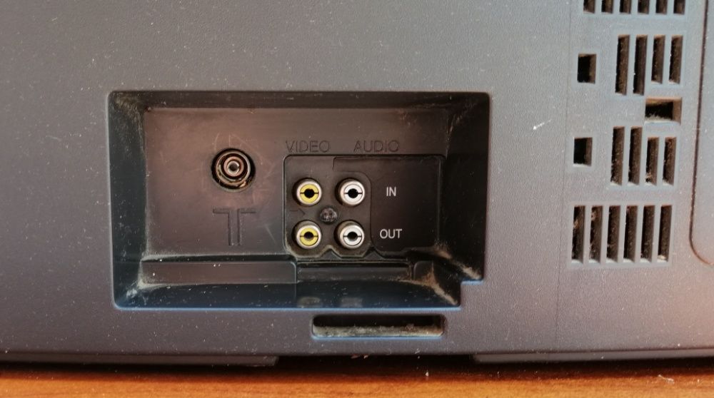 Телевизор JVC AV-J21T-SC Hyper Bass Saund 21 инча