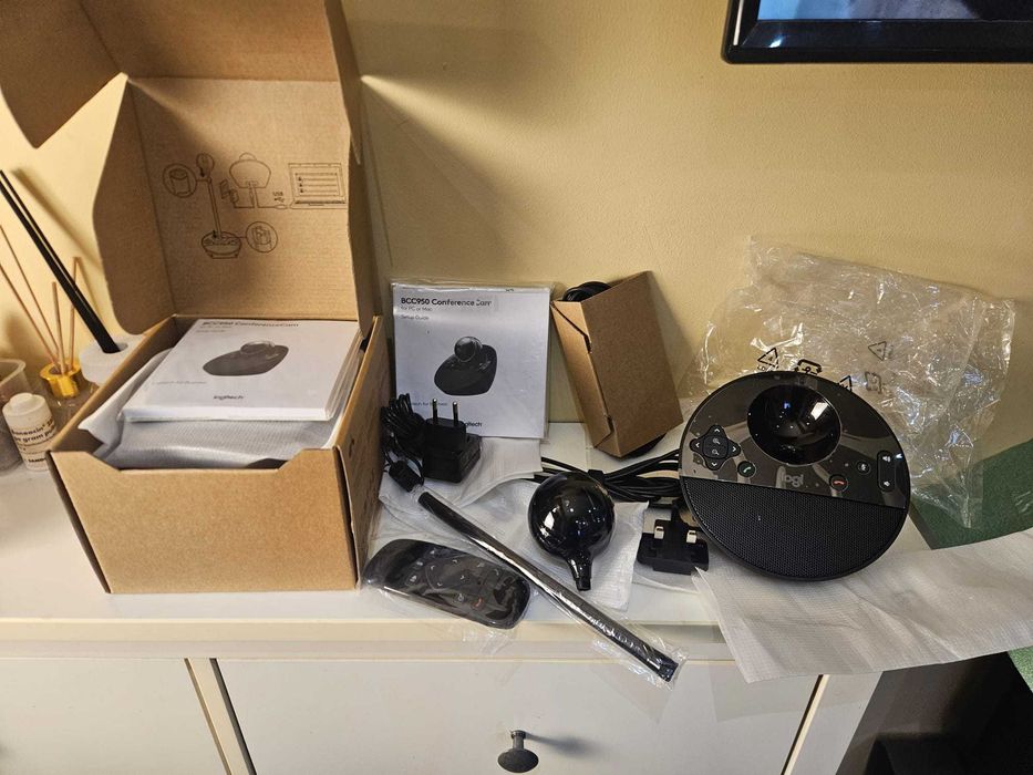 Camera videoconferinta Logitech BCC950,FullHD 1080p Telecomanda,Gaming,OBS,Jasmin,Videochat,Cursuri Online, Nou!