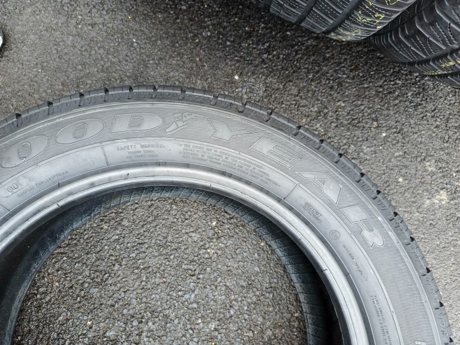 225.55.17C Goodyear M+S Second-hand