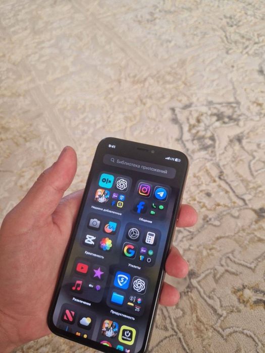 Iphone xs 64 gb.