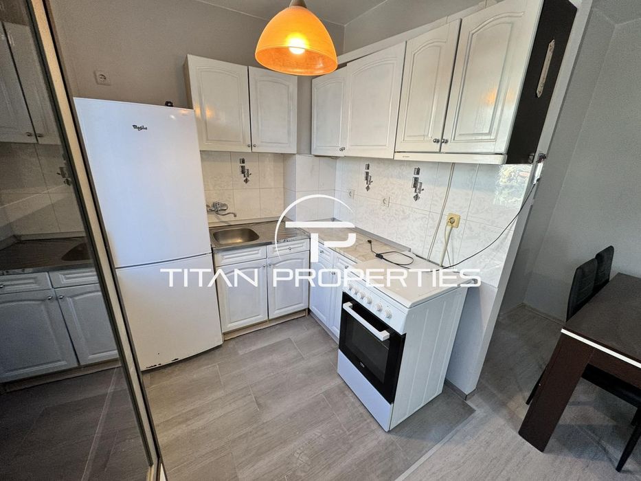 Дава се под наем Двустаен апартамент в Бургас, Изгрев - 68 кв.м за 331.5 € - Снимка #1