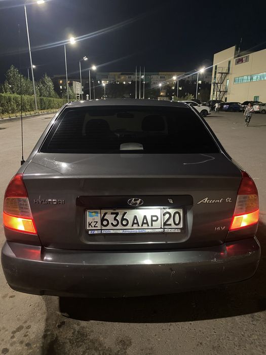 Hyundai acccent 2003 года
