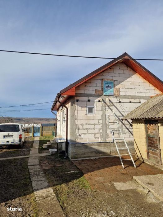 Casa de vanzare, 47.70 mp utili, Gavanesti -Olt