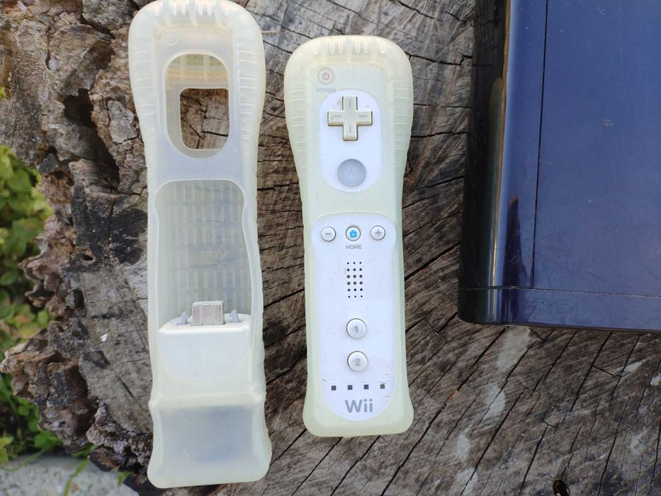 Nintendo Wii U, Пълен Комплект-Двете Конзоли,Захр. Кабели, Кабел за ТВ