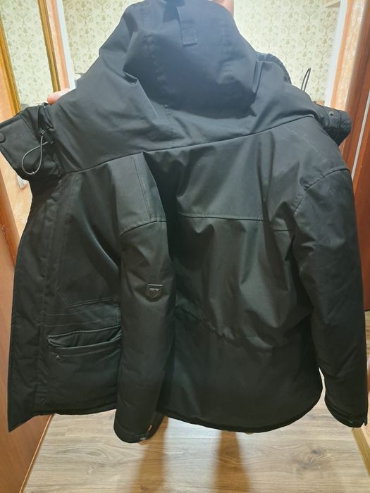 Продам зимнею куртку. 15000 тенге