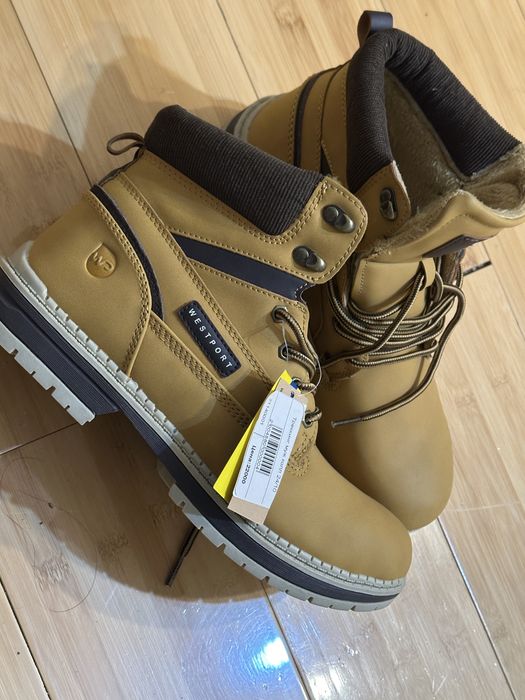 Ботинки утепленные