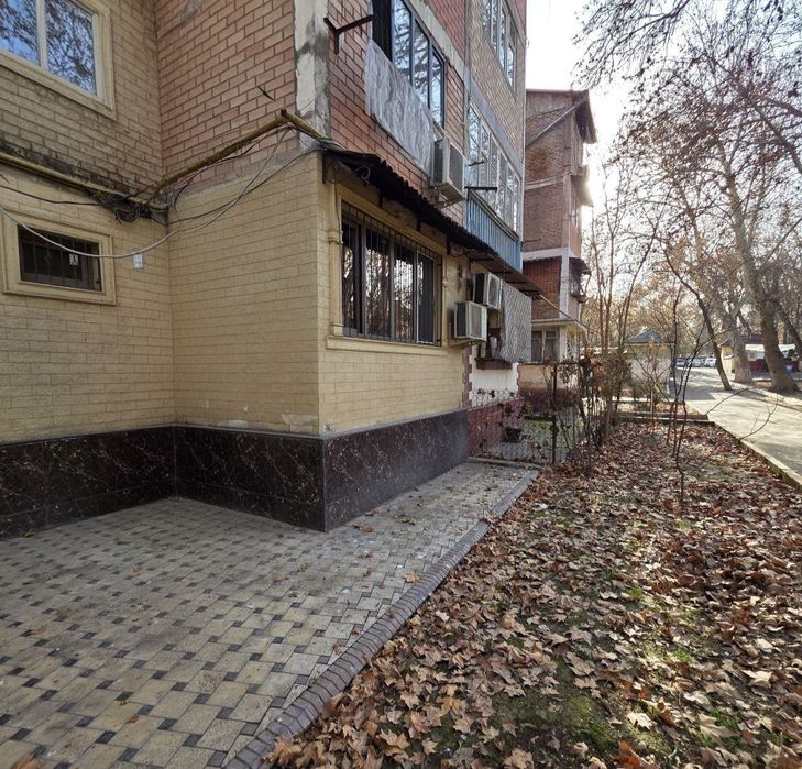 Продается 3 комнатная квартира Чиланзар 2 квартал, ор Макро