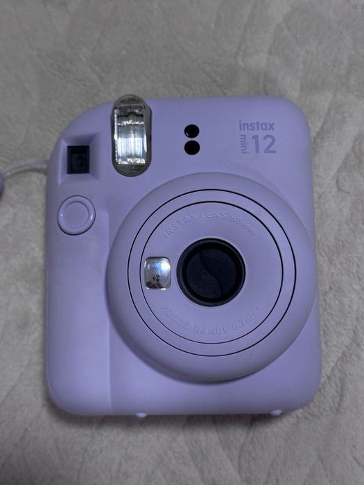 Instax mini 12 . Фотоаппарат