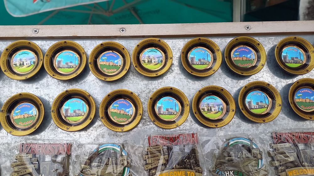 Сувенирные магниты разные