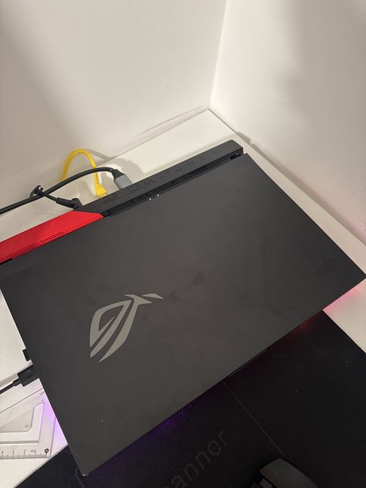 Laptop gaming asus ROG Strix g15 g513IC ,FHD 144hz, procesor ryzen 7 4800H , 16gb DDR4 ram,512gb SSD, GeForce rtx 3050