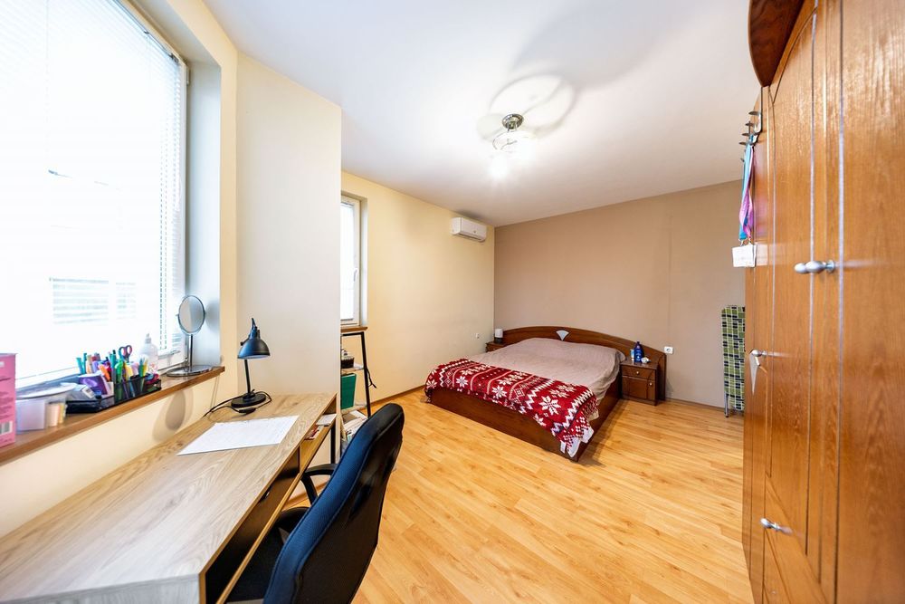 Продава се Тристаен апартамент в Плевен, Широк център - 100 кв.м за 842 €/кв.м - Снимка #4