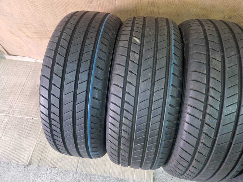 4 Bridgestone R19 245/50
летни гуми DOT4919