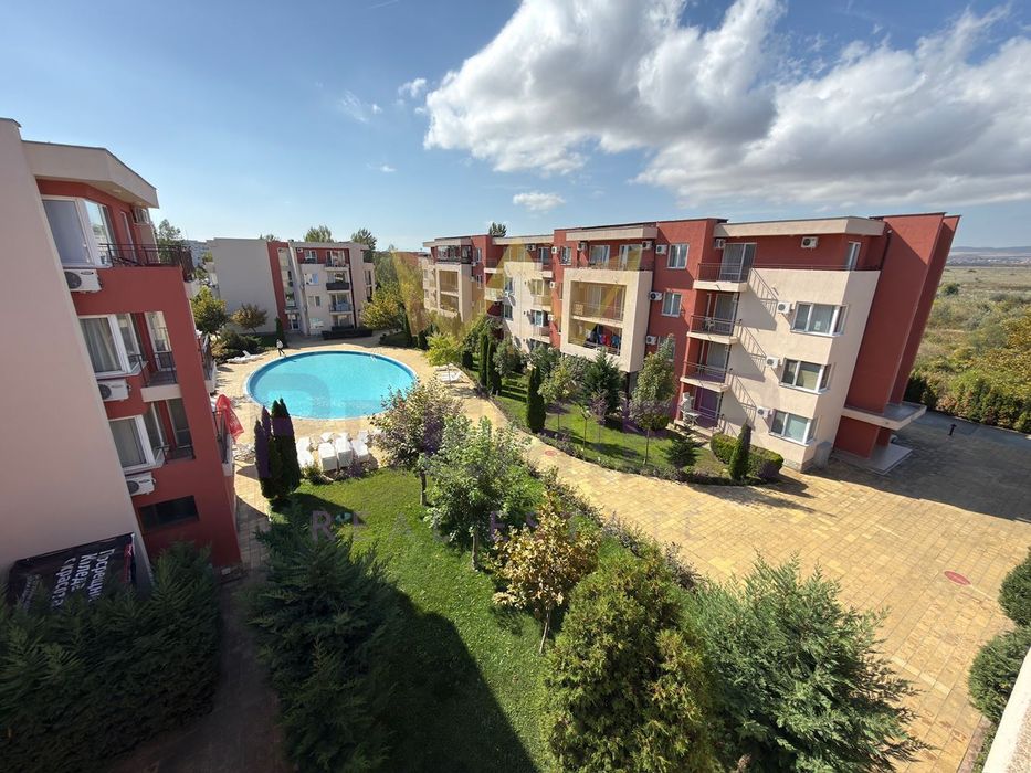 Продава се Тристаен апартамент в к.к. Слънчев бряг - 66 кв.м за 1213 €/кв.м - Снимка #2