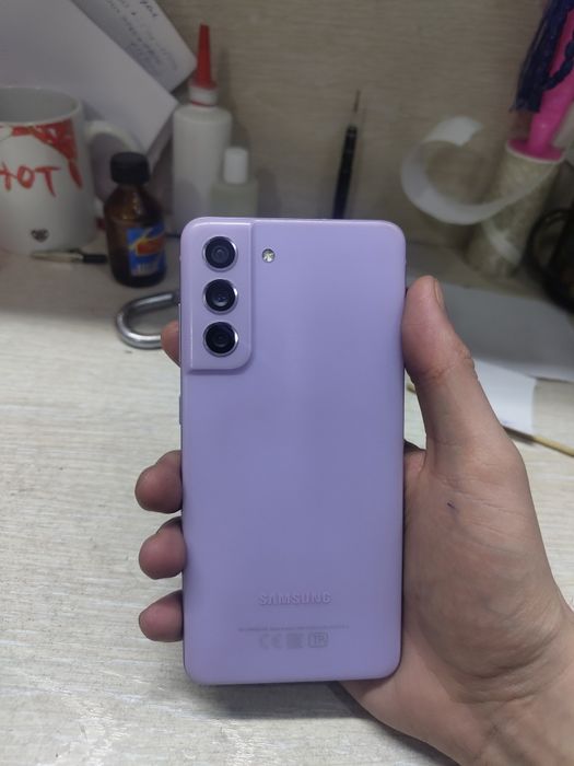 Продам Samsung s21 Fe