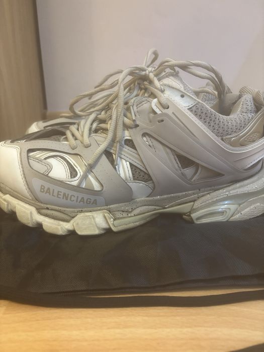 Balenciaga track