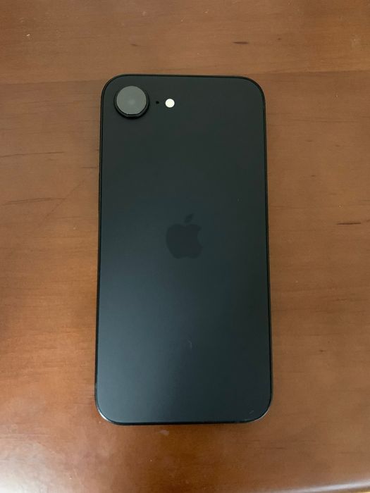 Apple iPhone 16e