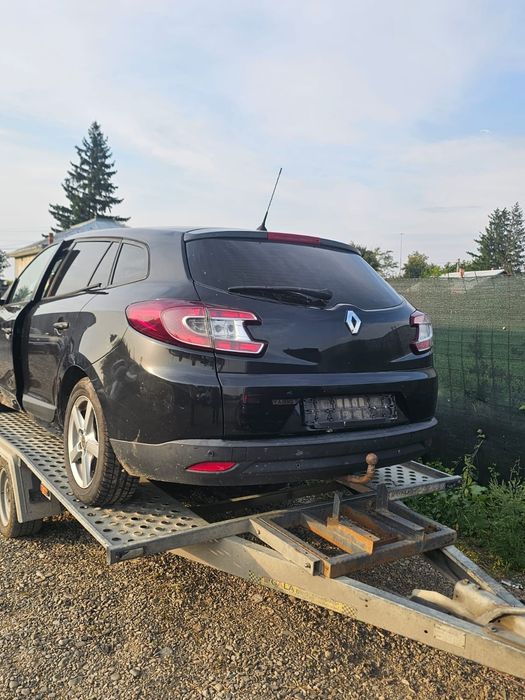 Dezmembrez Renault Megane 3 1.5d 2010