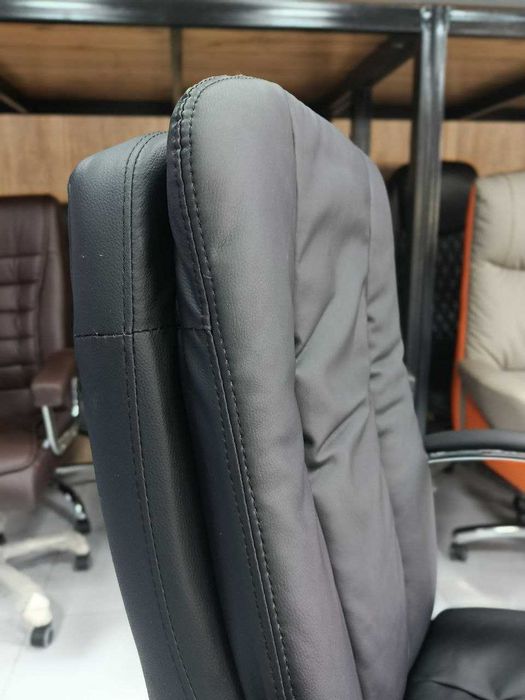 Кресло для офиса и дома - Roger