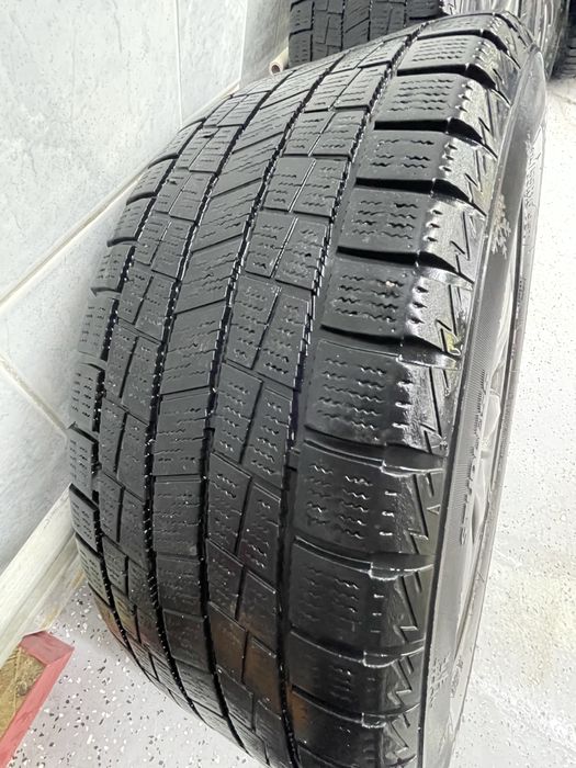 Продам диски с Шинами 225/55/16