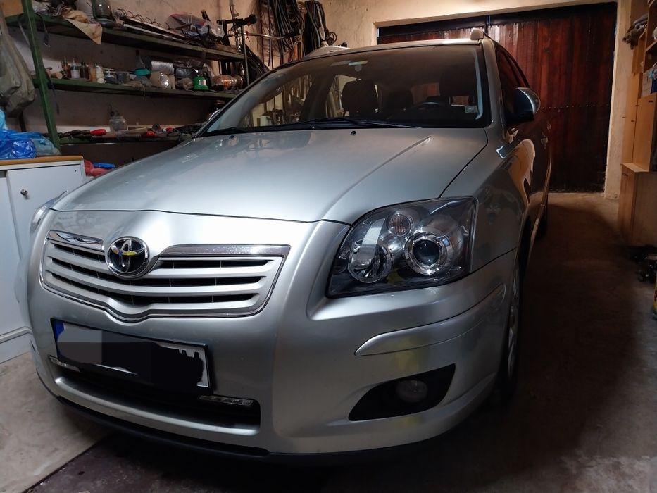 Тойота Авенсис Toyota