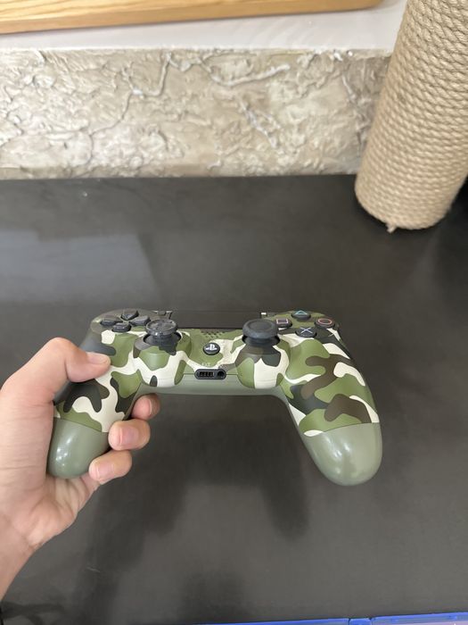 PS4 2020,2 геймпада,2игры