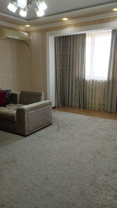 3х комнатная квартира. Метро Ойбек