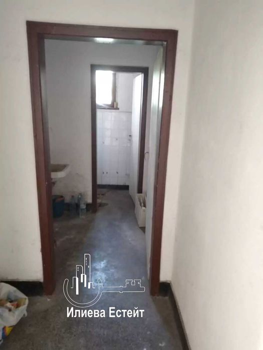 Дава се под наем Магазин в Хасково, Промишлена зона - Изток - 600 кв.м за 612 € - Снимка #6