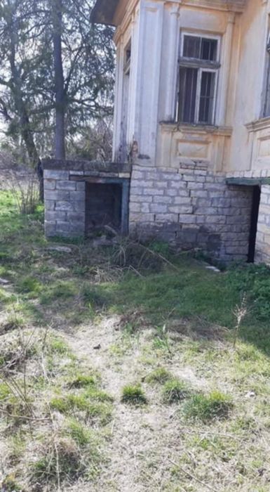 Продава се Къща в с. Виноград, Област Велико Търново - 800 кв.м за 2 €/кв.м - Снимка #1