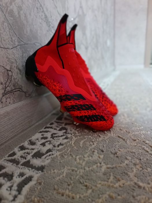 Бутсы адидас предатор