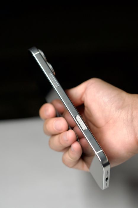 iPhone 16 pro max white