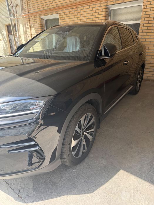 Avtomoshina BYD Song plus Chempion