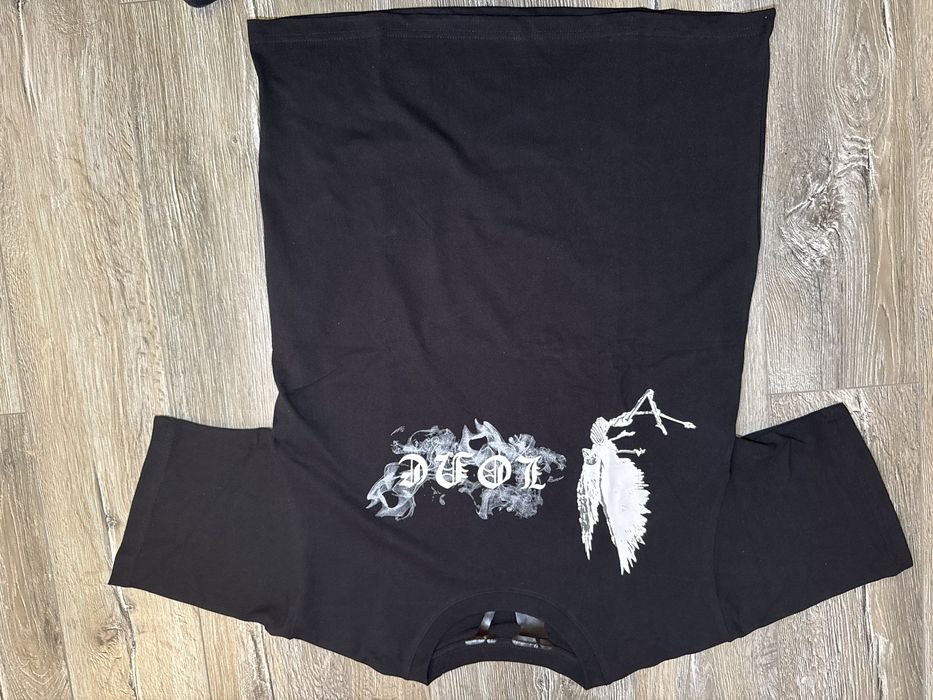 V lone    Tricou