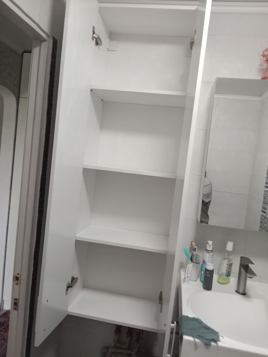 Продам шкаф для ванной комнаты
