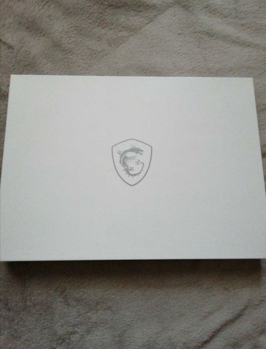 MSI Modern 14" i5 10210U 8GB RAM 512Gb SSD NOU