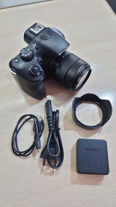 Sony Alpha A3000, obiectiv 18-55 OSS, card 32 GB
