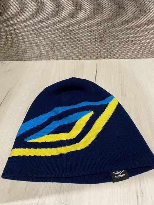 Шапки и перчатки умбро