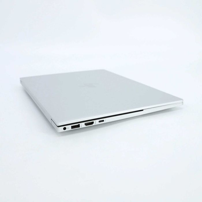 Лаптоп HP 14-eb i7-11370H 16GB 512GB FHD+ 1920x1200